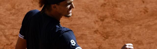Zverev na korak od grend slem trofeja: Protiv Italijana u finalu Rolan Garosa