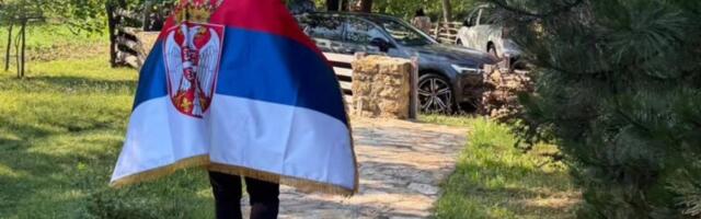 Dašić iz Dobrače krenuo peške na skup u Beogradu, studenti se spremaju za  Vidovdanski marš  do Kraljeva