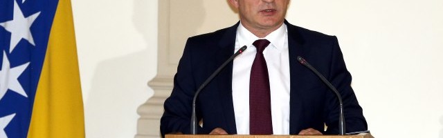Komšić: Zagreb da malo odbije od BiH