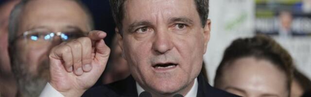 PREDSEDNIK RUMUNIJE OSTAO ZAVEJAN! Avion ne može da mu poleti, snimci obišli planetu!