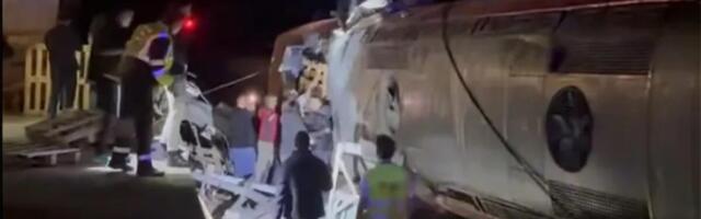 Broj mrtvih u udesu vozova dupliran, desetine se bore za život, vojska stiže u pomoć: Horor u Španiji! (VIDEO)