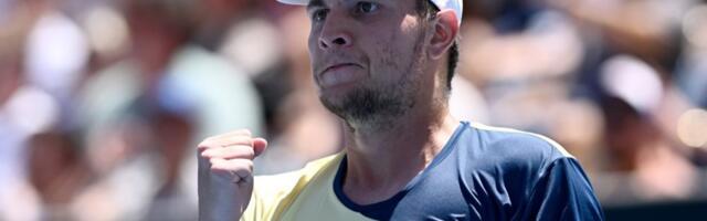 U narednom kolu će imati priliku da se revanšira 15. teniseru sveta: Kecmanović nakon predaje rivala prošao prvu prepreku u Indijan Velsu