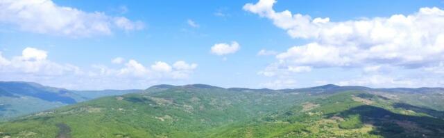 Turisti poludeli za ovim jezerom: Zovu ga i "srpski Maldivi", sezona kreće već u maju, a smeštaj bagatela FOTO