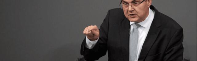 Zašto je Šmit podneo ostavku?