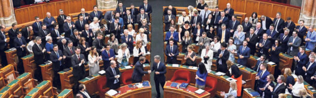 Ма­ђар­ски пар­ла­мент укло­нио пре­пре­ку за сме­ну пред­сед­ни­ка
