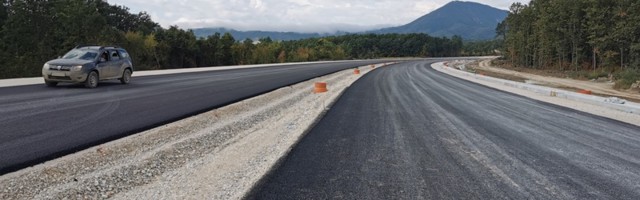 Након пола века чекања: Први метри асфалта на деоници ауто - пута од Прељине до Паковраћа