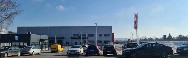 Fabrika „Magna“ u Aleksincu smanjila obećani broj radnika i odrekla se milion evra subvencije