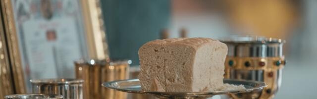 Otac Predrag Popović upozorava na NAJVEĆU GREŠKU koje žene prave pri Pričešću