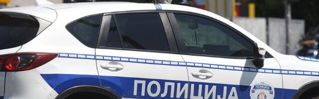 7 policajaca privelo zdravstvenog tehničara u UKC Vojvodina