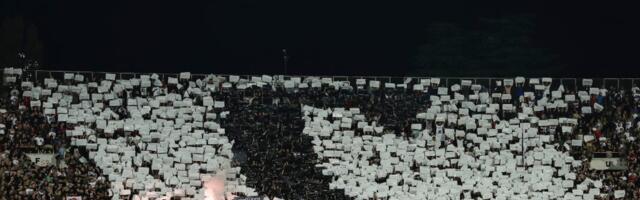 ŽESTOKA BORBA NA TRIBINAMA: Navijači na smenu prozivali jedni druge!