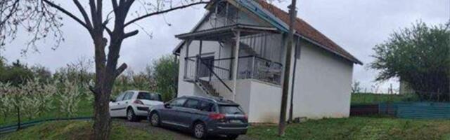 RETKA PRILIKA NA TRŽIŠTU NEKRETNINA! Trospratna kuća nadomak Beograda, uknjižena, sa deset ari placa prodaje se za neverovatno nisu cenu!