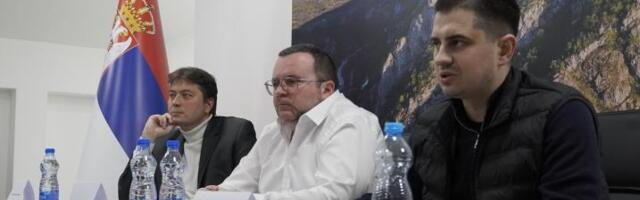 ZAKON VAŽI ZA SVE OSIM ZA BLOKADERSKU OPŠTINU MEDIJANA Milan Lazarević iz Pokreta za narod i državu upozorava na bahatost opštinara