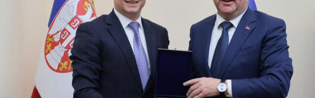 Ministar Nenad Popović: Potrebni su nam najjeftiniji ruski gas i nafta!