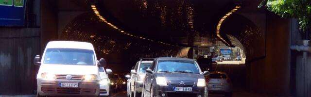 AMSS: Očekuje se pojačan saobraćaj na putevima van gradova