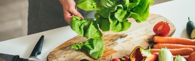 Zelena salata biće hrskava i sveža narednih 10 dana: Ovaj trik sprečava naglo propadanje