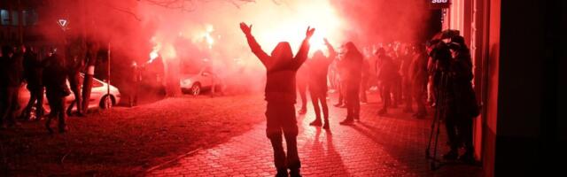 "Pobeda, pobeda": Ori se Vojvodina- baklje i veselje na ulicama