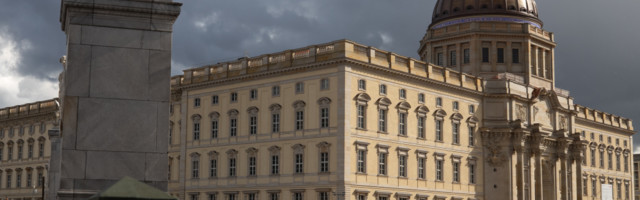 Berlin počeo da tone, Nemci u panici!