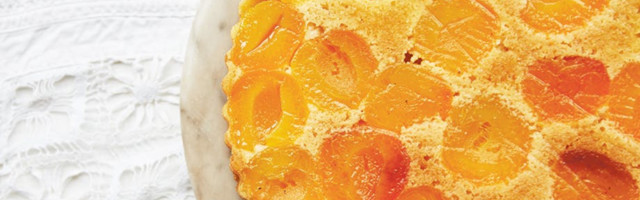 Torta od kajsije sa frangipane korom