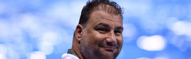 "Ne zamišljam kako će izgledati meč protiv Srbije, nemam pomešanih osećanja!" Dejan Savić za Sportal pred start EP: Hodam pravo, ne osvrćem se unazad /VIDEO/