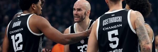 VELIKI PREOKRET! Partizan potpisao krilnog centra!