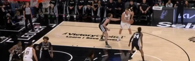 Јокић наставља да пише историју, нови трипл-дабл за победу против Сан Антонија