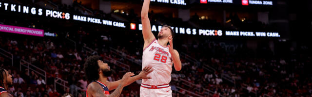 Lebron ponizio Turčina: Šengun ustao kad je video Kralja, Džejs se pravio da ga ne vidi (VIDEO)