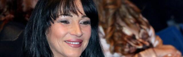 Zbog botoksa joj se izdeformisalo lice: Goci Božinovskoj pao kapak