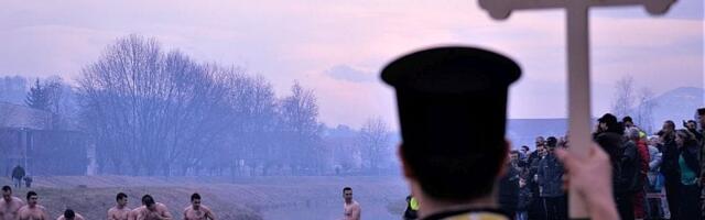 Bogojavljensko plivanje na bazenima u Svrljigu i Popšici