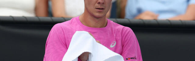 SUSPENDOVAN ZBOG DOPINGA NA VIŠE OD GODINU DANA! Novakov rival burnu prošlost, a Đokovića obožava!