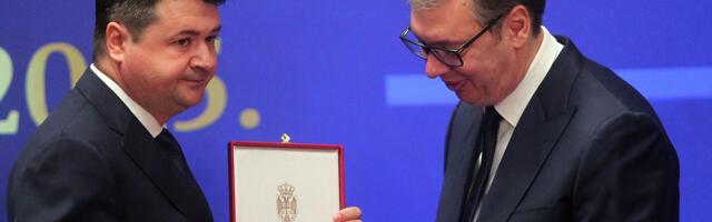 Vučić kaže da je Vladan Petrov „Ajnštajn“ za rektora Đokića: Ko je uticajniji naučnik i da li je to važno u političkoj trci?