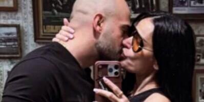 POZNATA SRPSKA PEVAČICA SE RAZVELA POSLE 5 MESECI: Dobijala nepristojne ponude, a sad našla ljubav! Javno pokazala svog novog dečka koji je ozbiljan dasa (FOTO)