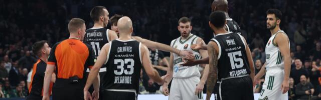 SKANDAL U ARENI - GRCI NE UMEJU DA GUBE: Rogavopulos patosirao Lakića, nastala opšta tuča!