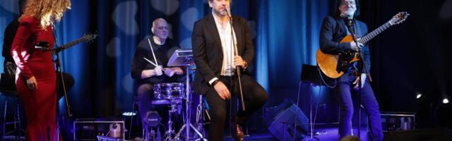 LJUBAV STAJE U TRI STIHA: Marko Milošević premijerno izveo nove pesme u Fondaciji Mozzart