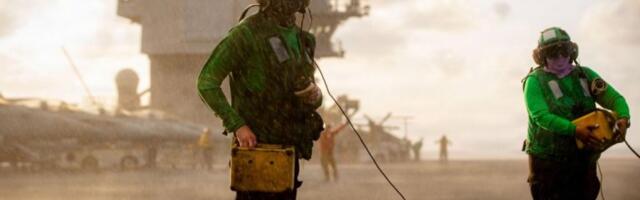 DRAMA NA AMERIČKOM GIGANTU: Požar 30 sati BUKTAO na američkom nosaču aviona!