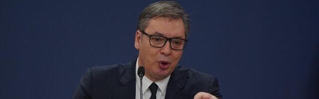 Vučić četiri puta najavio povlačenje sa čela SNS od 2020.