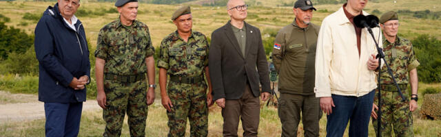 Vojnički šamar Vučiću