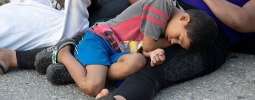 Migranti na Lezbosu zbog nevremena evakuisani iz novog kampa