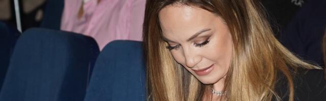 Nije mogla da zaustavi suze: Bolne scene na nastupu Jelene Tomašević, tuga ju je slomila