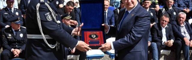 "NIKAD NEĆEMO ZABORAVITI HEROJE!" Ivica Dačić prisustvovao obeležavanju Đurđevdana, krsne slave Policijske brigade, i pomenu stradalima!