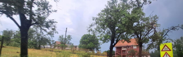 Нова Варош: куће безбедне, страдале штале