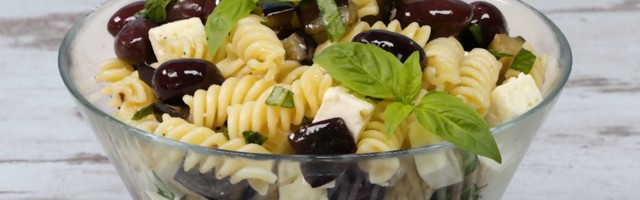 Bolje od bilo koje paste koju ste ikada probali - hladna testenina sa patlidžanom, feta sirom i maslinama