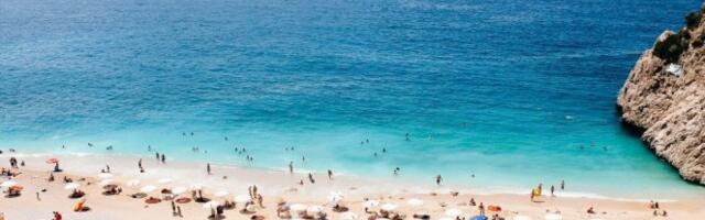 LETOVANJE OVE GODINE JEFTINIJE SAMO U EGIPTU, I TO MOŽDA! Istražili smo ponude na Sajmu turizma: Na ovim destinacijama vas čekaju znatna POSKUPLJENJA!