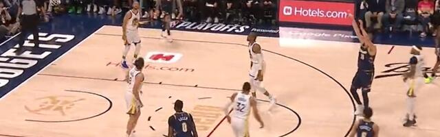 Gledaj Stef kako se to radi! Raspucani Jokić ovim potezom izazvao delirijum u dvorani /VIDEO/