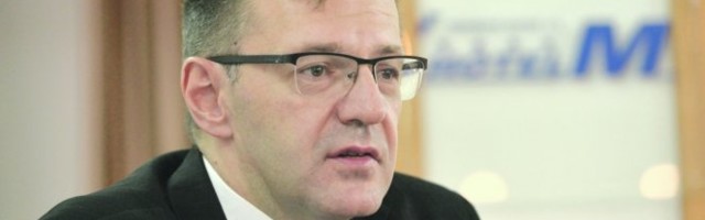 POTPUNO RASKRINKAN JOŠ JEDAN ŽUTI PREVARANT! ĐILASOV PSIHO! Pljuje Srbiju zbog korone, glumi borca za ljudska prava, a sud mu zbog nasilja oduzeo troje dece!