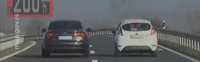 Pogledajte akciju! Mrtav pijan NAGAZIO 200 NA SAT! Presretači zaustavili vozača (39) kod Loznice