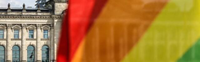 Gejevi protiv Merca: Kancelara optužuje i LGBT+ zajednica za zanemarivanje