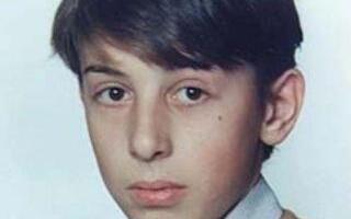 Tukli ga po ranama i puštali glasnu muziku da sakriju krike: Tragična sudbina Bojana (19) koji je iz Kragujevca otišao u vojsku, a završio u paklu logora Lora