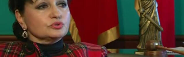 VESNA MEDENICA IZAŠLA IZ BOLNICE Puštena dva dana ranije i prebačena u kućni pritvor, sud sumnja da opstruira postupak da pomogne sinu