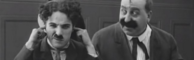 SVETU JE POKLANJAO OSMEH, A EVO ŠTA SE U NJEGOVOJ GLAVI ZA TO VREME ZBIVALO! Ovo je priča o legendarnom Čarli Čaplinu!