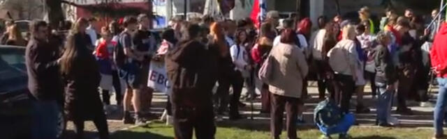 Studenti koji peške idu ka Valjevu večeras noće u Ubu, najavljen i kontraskup